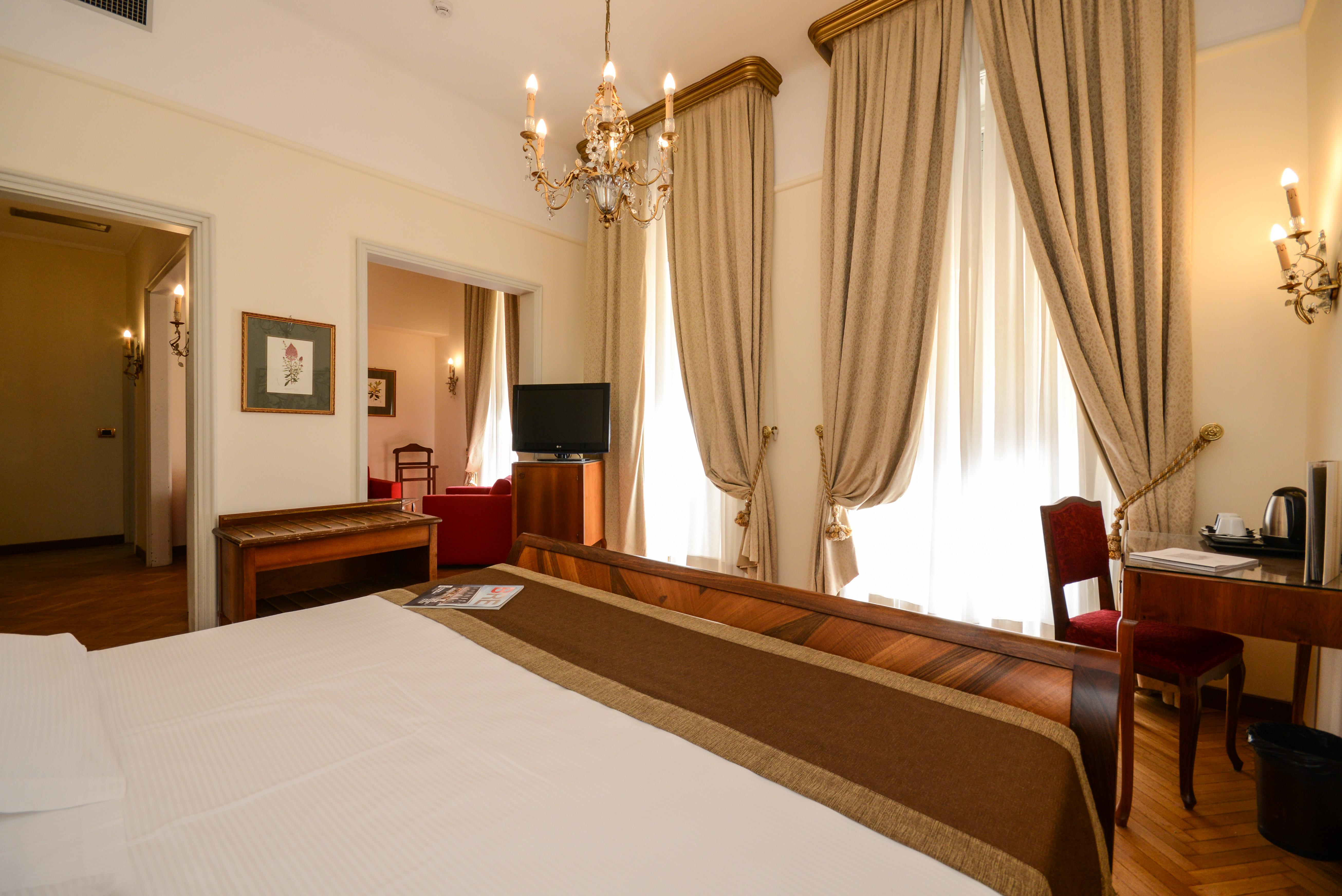 Hotel Vittoria Μπρέσια Εξωτερικό φωτογραφία A room at the hotel