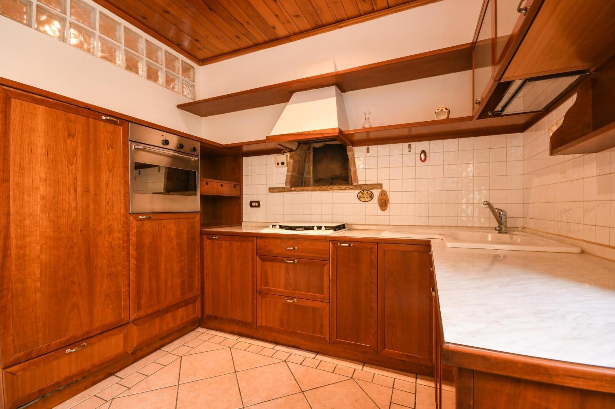 Hotel Vittoria Μπρέσια Εξωτερικό φωτογραφία A typical kitchen